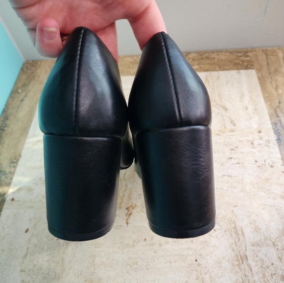 Matt and Nat Eco Ortholite Block Heels Stanley Black Size 5 - Picture 9 of 13